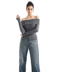Geripptes, schulterfreies Pullover-Shirt – Langarm
