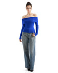 Geripptes, schulterfreies Pullover-Shirt – Langarm