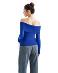 Geripptes, schulterfreies Pullover-Shirt – Langarm