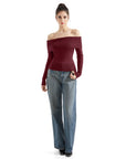 Geripptes, schulterfreies Pullover-Shirt – Langarm