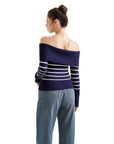 Geripptes, schulterfreies Pullover-Shirt – Langarm