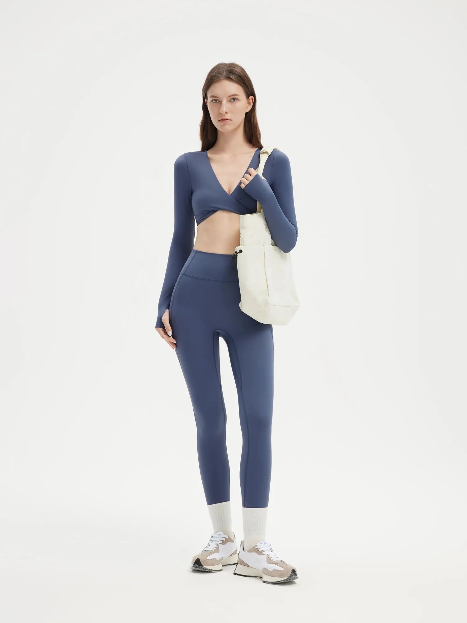 SUUKSESS Women 2 Piece Workout Sets Long Sleeve Twist Deep V Crop Padded Tops Yoga Leggings with Side Pockets-SUUKSESS-SUUKSESS